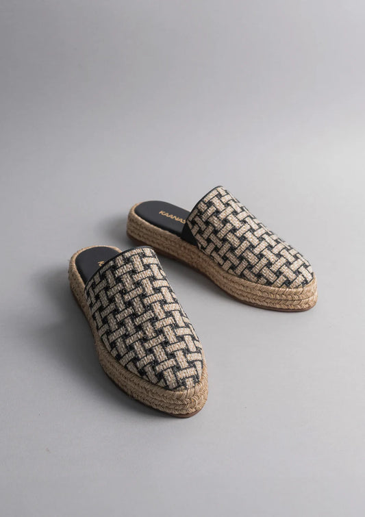Gia Black - Slipper Lounge