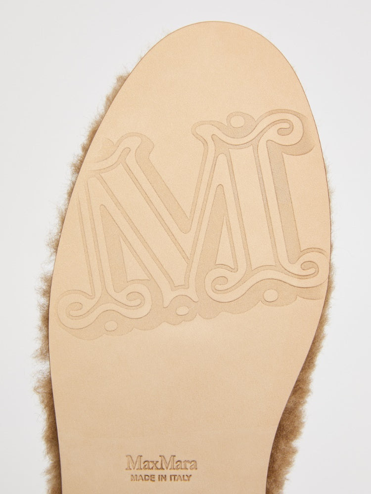 Teddy fabric slippers - Slipper Lounge