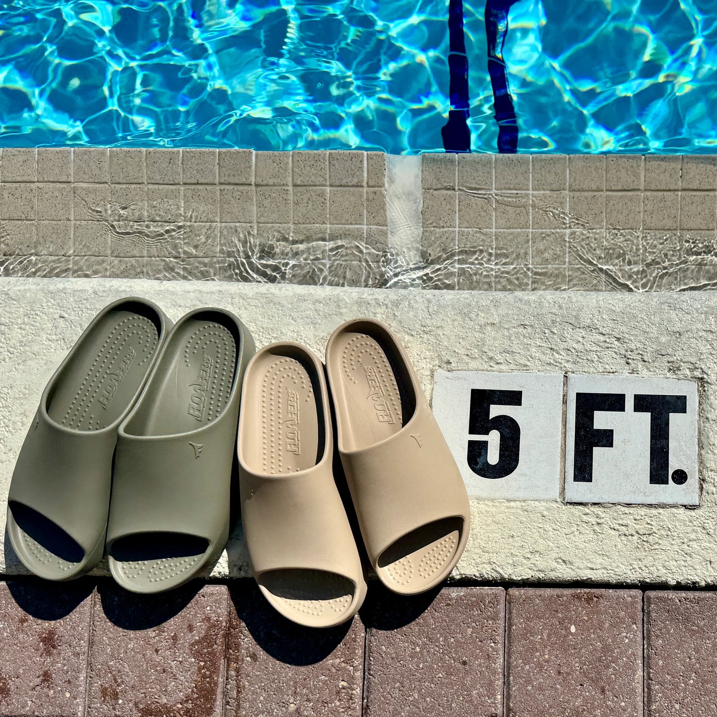 Warm Sand/Bright White Lane-4 Adult Slide