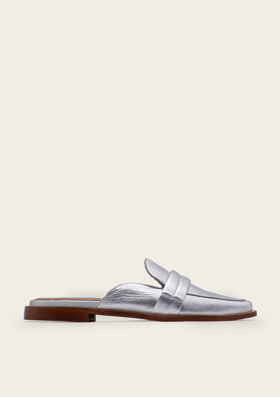 Congo Silver - Slipper Lounge