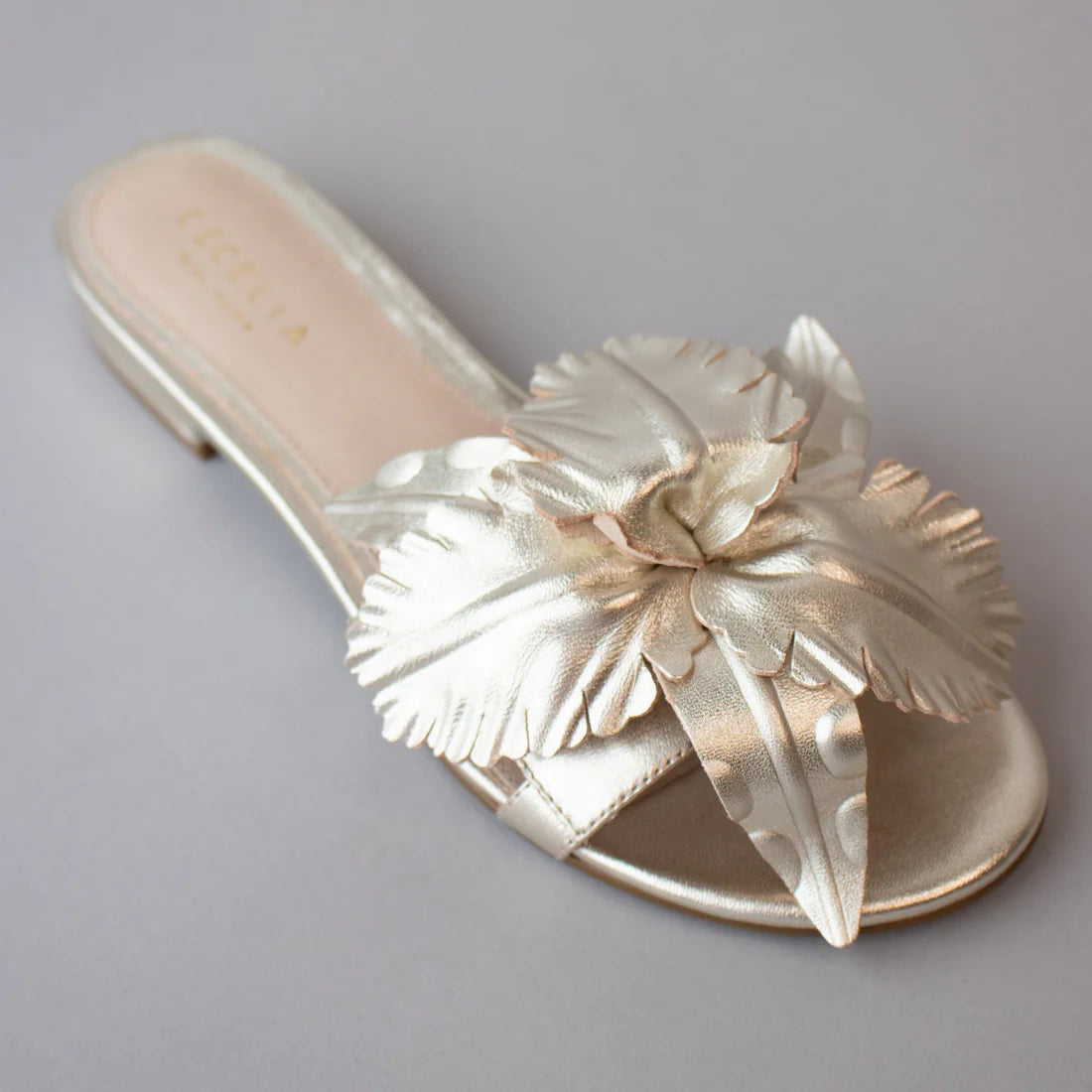 LILA - Slipper Lounge