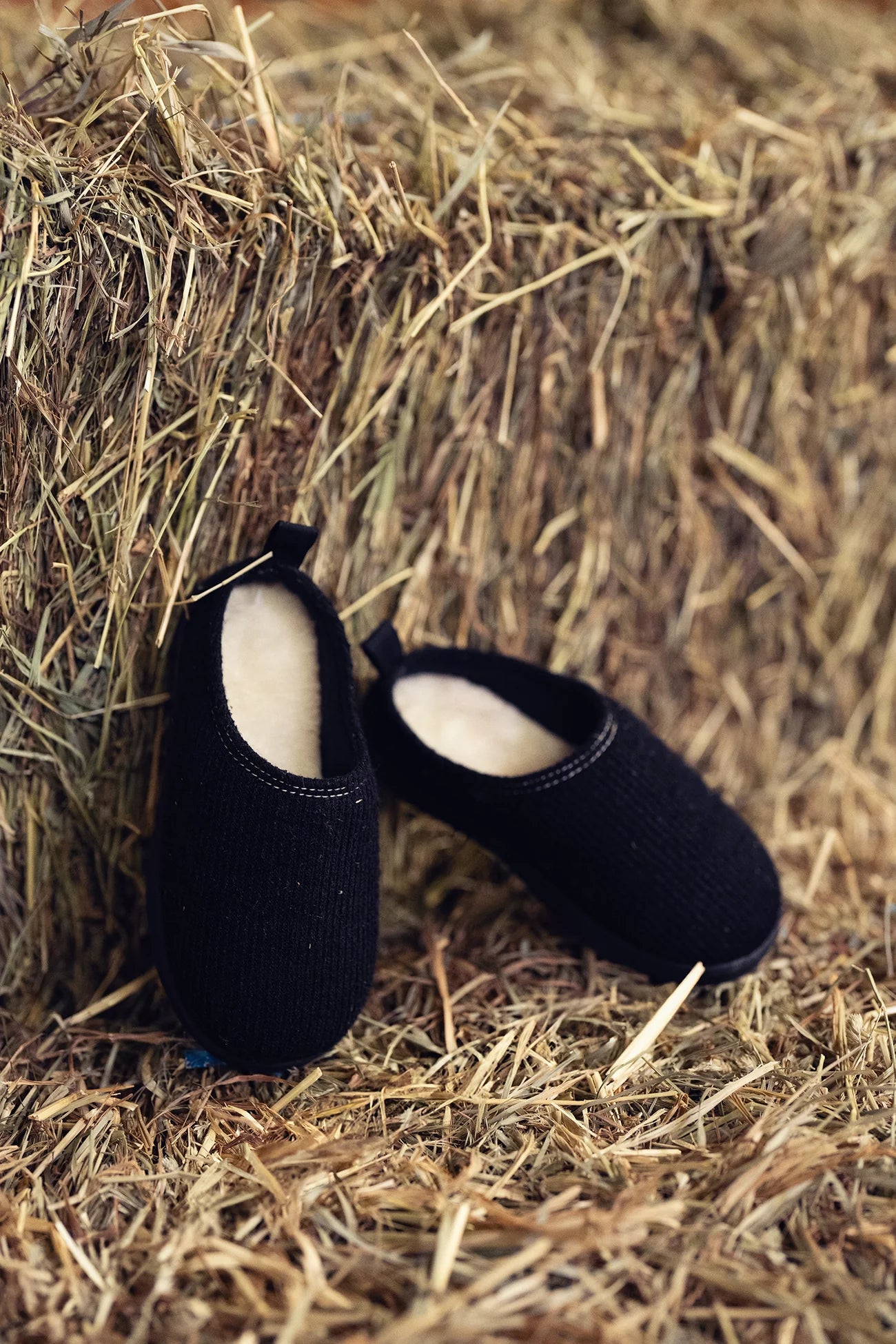 Shearling Embroidered Trim Slipper-Black - Slipper Lounge