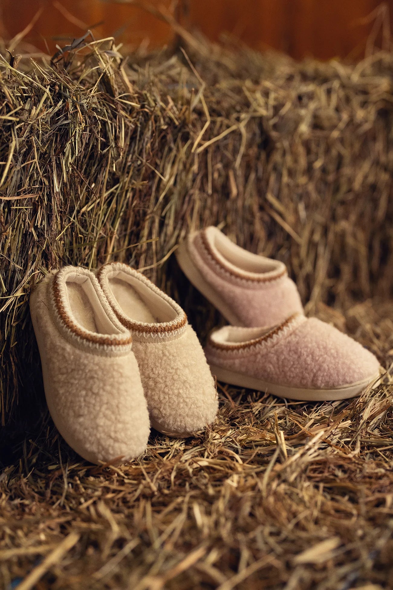 Shearling Embroidered Trim Slipper-Black - Slipper Lounge